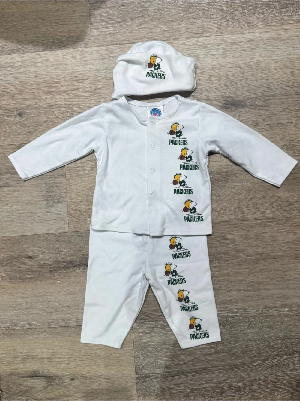 Green Bay Packers and Peanuts Infant Matching Set with Hat